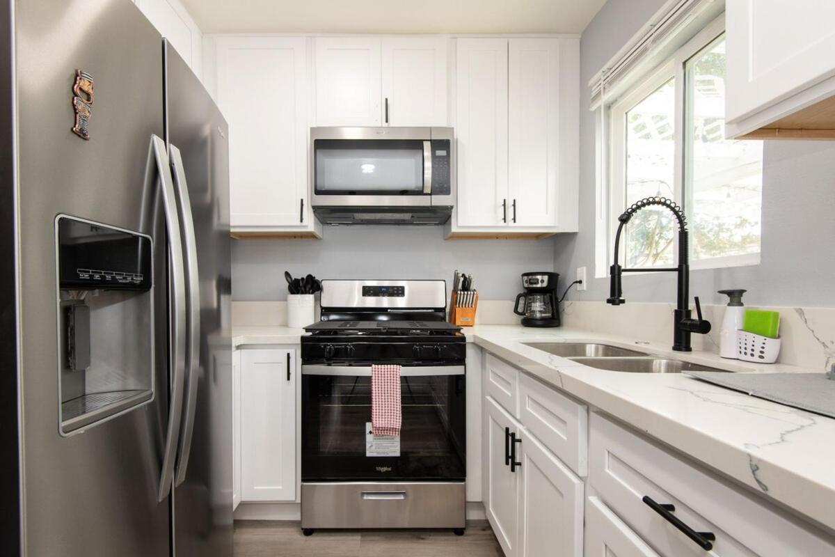 Spacious 3 Bedroom 2 Bathroom With Free Onsite Parking Los Ángeles