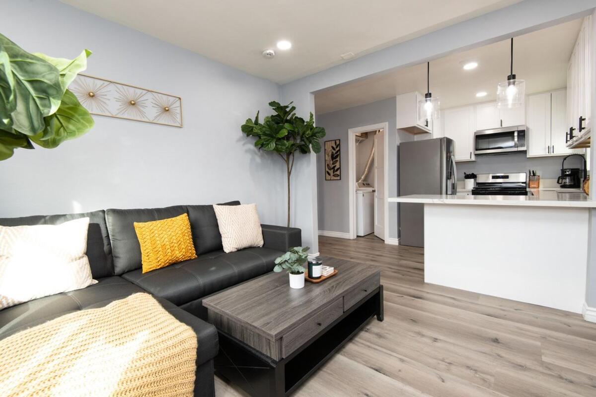 Spacious 3 Bedroom 2 Bathroom With Free Onsite Parking